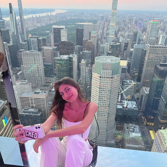 Meet your Posher, Eliza - Picture 4 of 10